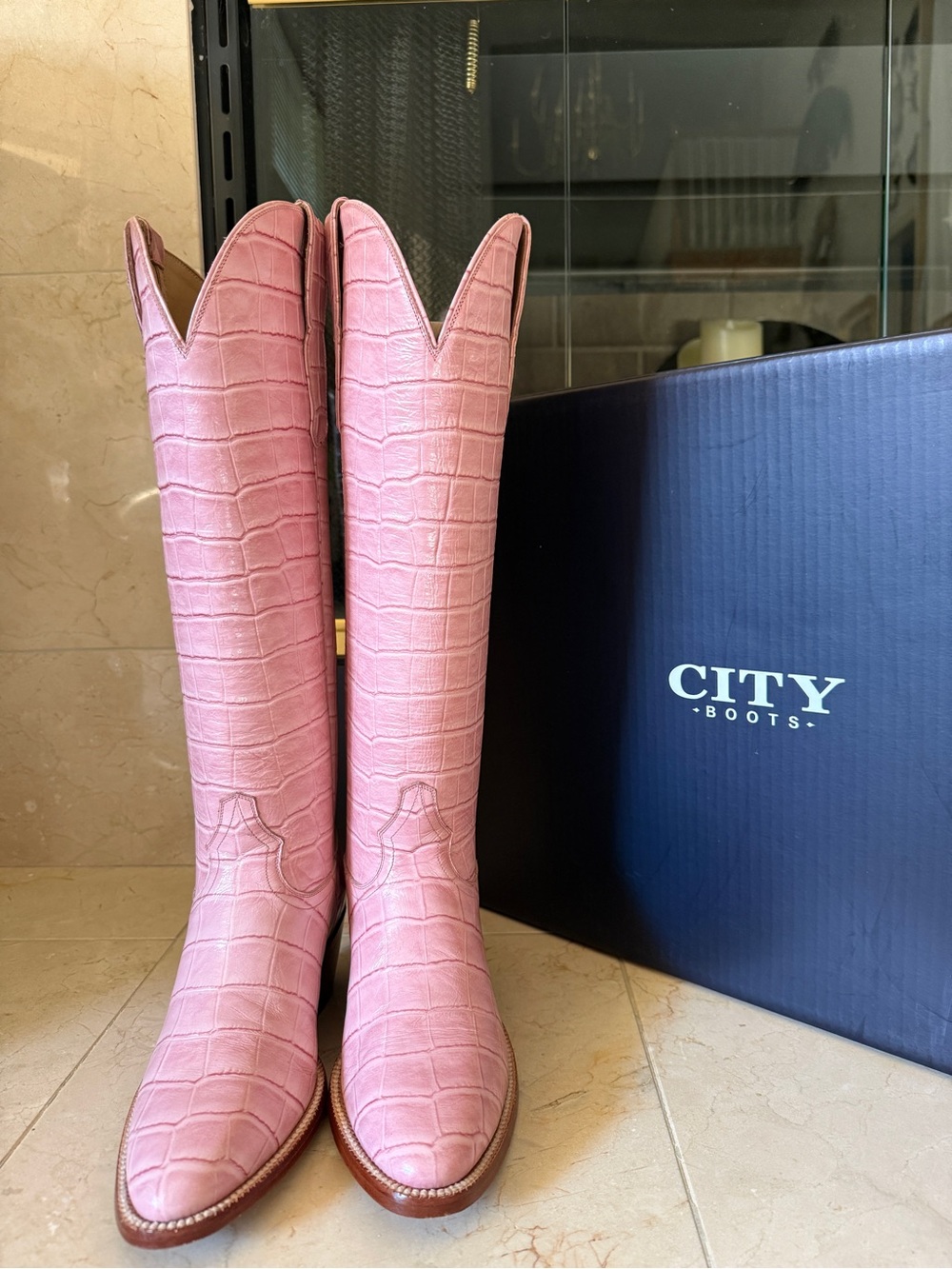 City Boot Co. Women's Pink Croc-Embossed Boots size 6.5